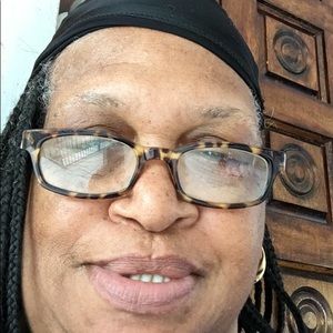 Meet your Posher, Janet